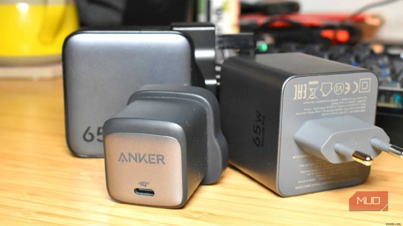 Tăng cường công việc từ xa:Các phụ kiện USB-C phải có để tăng năng suất cho quán cà phê 