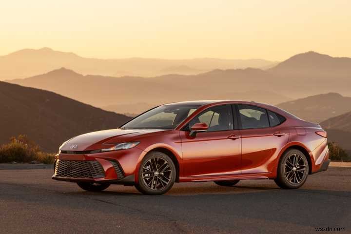 SUV Subaru vượt trội hơn Toyota Camry về tổng chi phí sở hữu 