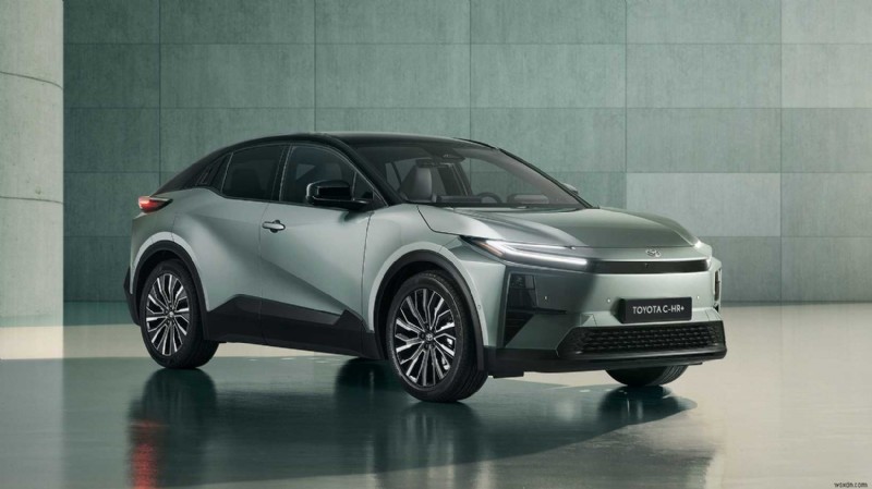 SUV Subaru vượt trội hơn Toyota Camry về tổng chi phí sở hữu 