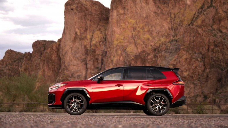 Tại sao chiếc SUV hybrid Nhật Bản này là sự lựa chọn thông minh nhất cho người lái xe hiện đại 