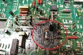 Khi bo mạch chủ của bạn bốc khói:Hướng dẫn chẩn đoán và sửa chữa nhanh