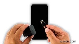 Cách khắc phục nhanh lỗi màn hình đen chết chóc trên Samsung S21 