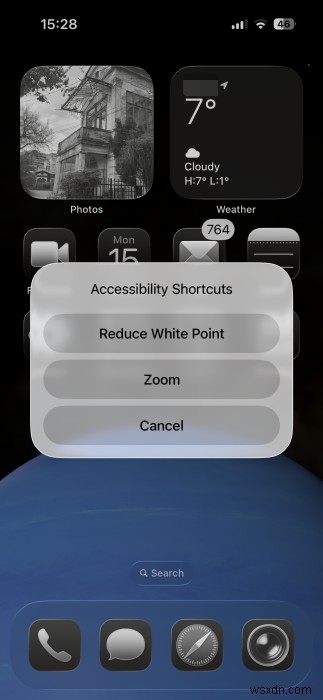 Làm mờ màn hình iPhone của bạn vượt quá mức tối thiểu với cách hack đơn giản này 