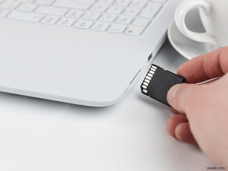 Cách khắc phục sự cố đầu đọc thẻ SD trên máy tính xách tay của bạn
