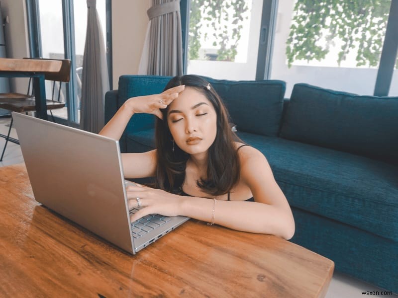 Cách khắc phục nhanh chóng phím bàn phím bị dính hoặc không phản hồi 