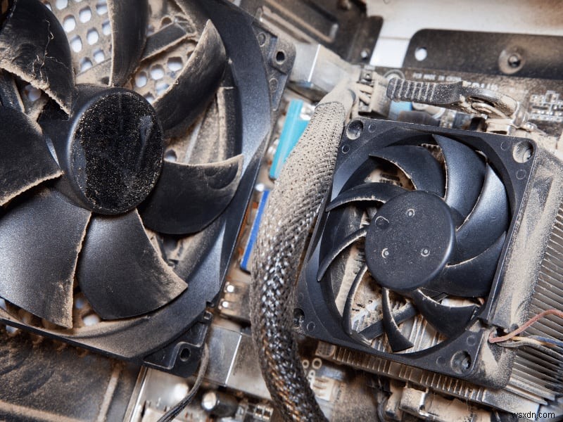 Loại bỏ tiếng ồn và bụi tích tụ của quạt PC:Cách khắc phục từng bước 