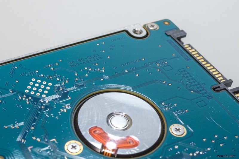 Cách giải quyết nhanh chóng MacBook không bật nguồn 