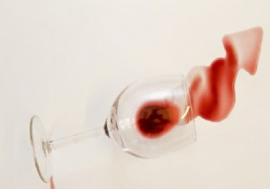 Cách khắc phục sự cố tràn chất lỏng trên máy tính xách tay một cách an toàn:Hướng dẫn thực hành 