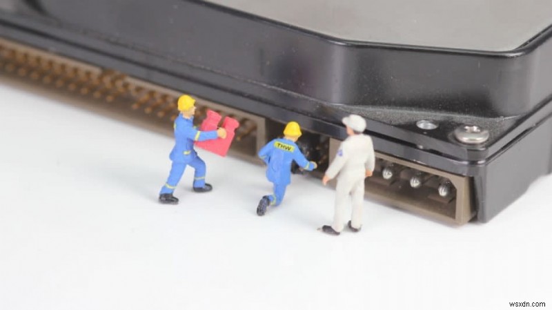 Cách khắc phục sự cố tràn chất lỏng trên máy tính xách tay một cách an toàn:Hướng dẫn thực hành 