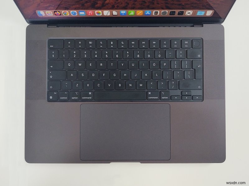 Tại sao Windows 11 nhắc tôi chuyển sang MacBook 