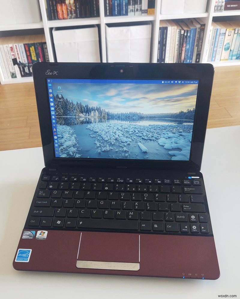 Tại sao Asus eeePC vẫn tỏa sáng vào năm 2024 với MX Linux 