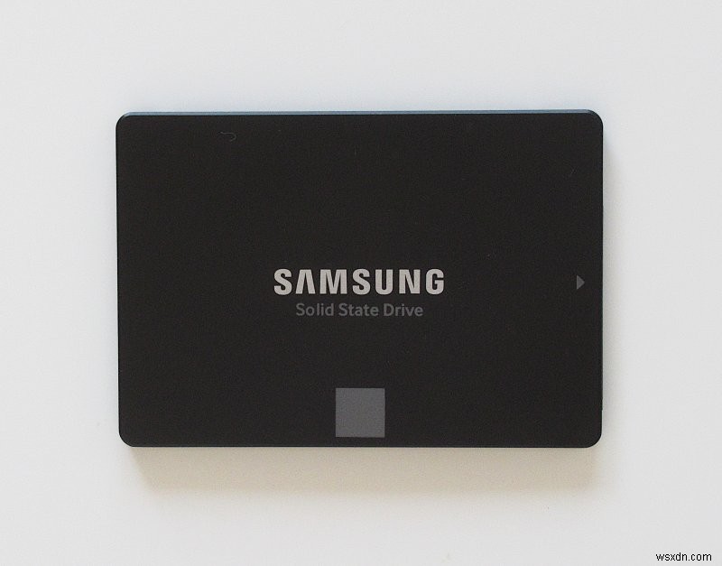Hồi sinh máy tính xách tay Linux 10 năm tuổi bằng nâng cấp SSD 