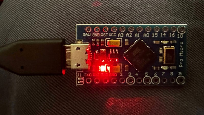 Cách tôi xây dựng Bộ chuyển đổi ADB‑to‑USB có thể định cấu hình để hồi sinh Bàn phím Apple 1990 trên Windows 